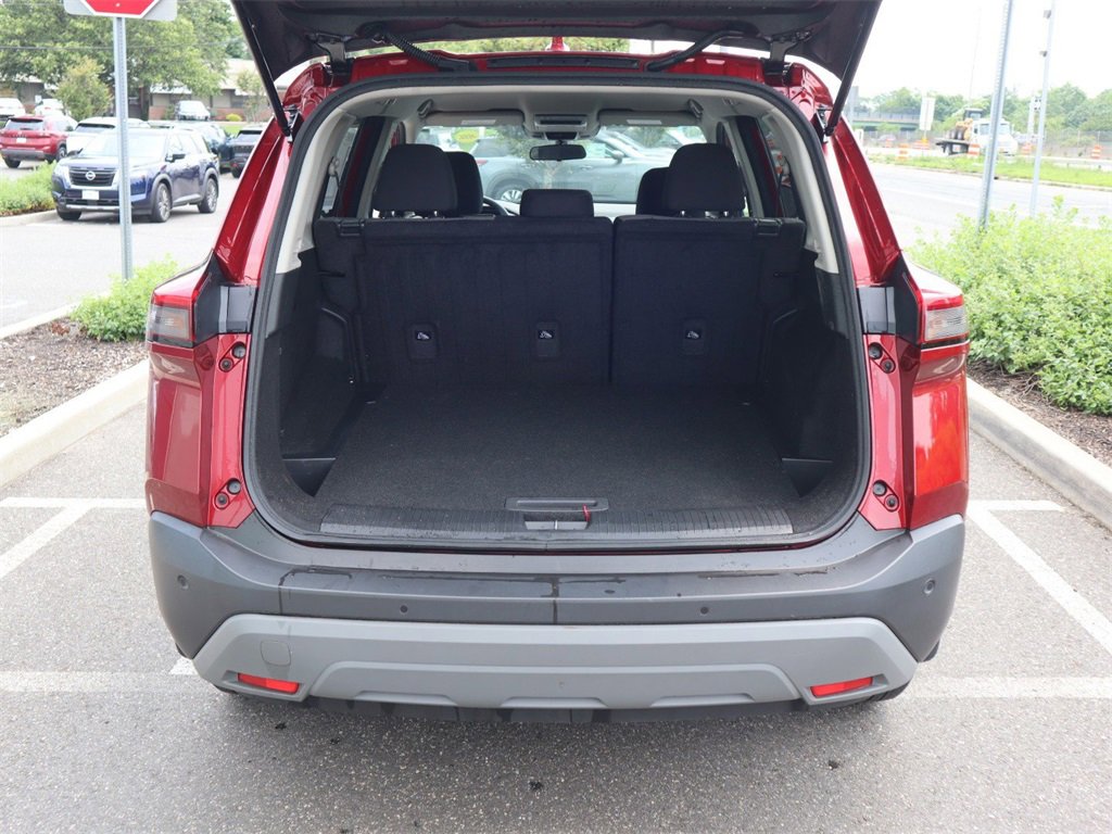 Certified 2023 Nissan Rogue SV image 30