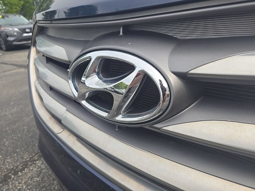 Used 2017 Hyundai Santa Fe Sport AWD/4WD image 24