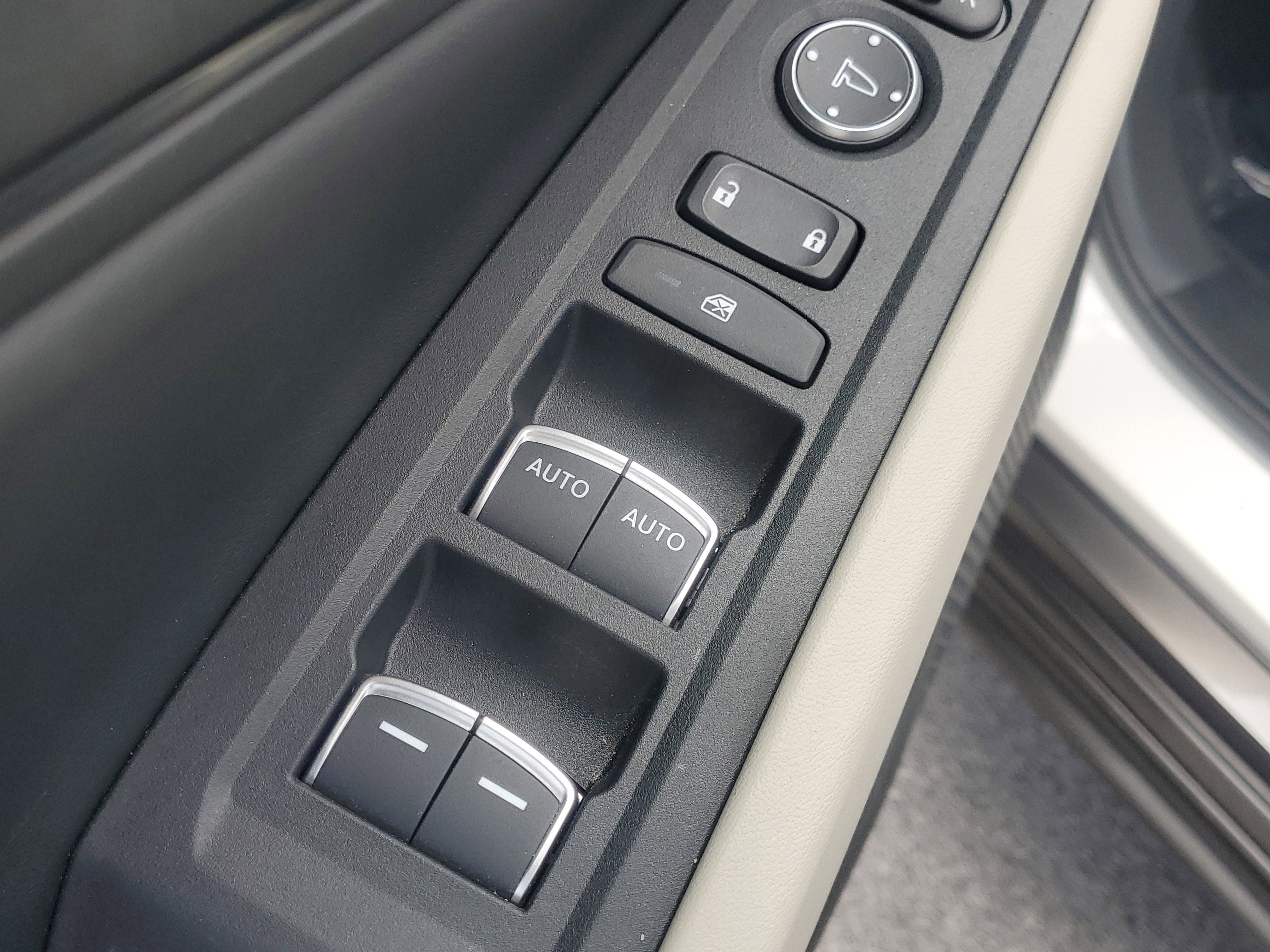 Used 2025 Honda Accord SE image 19