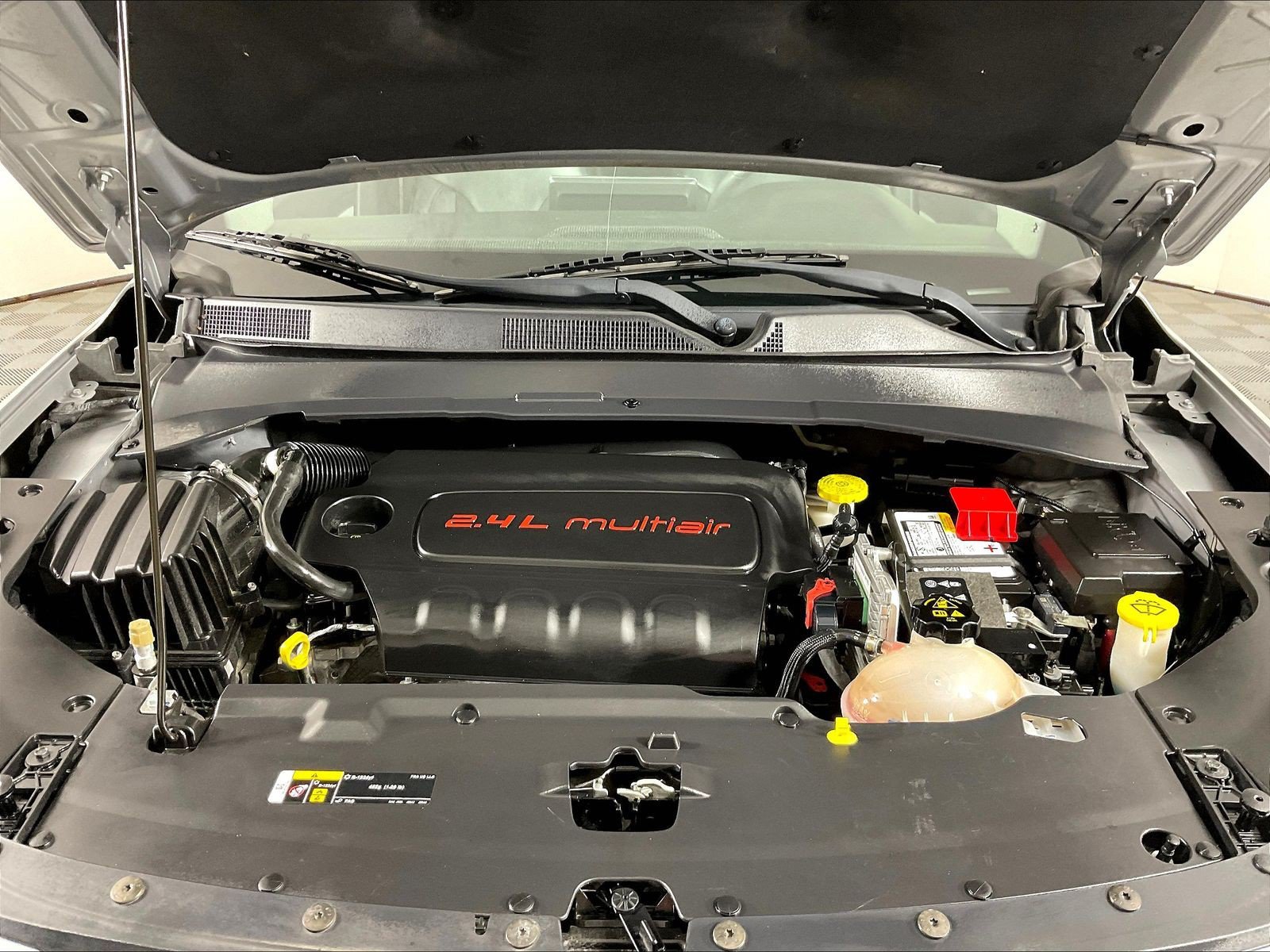 Used 2022 Jeep Compass Latitude FWD image 30