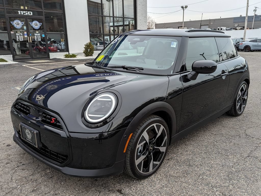 Used 2025 MINI Cooper S FWD image 2