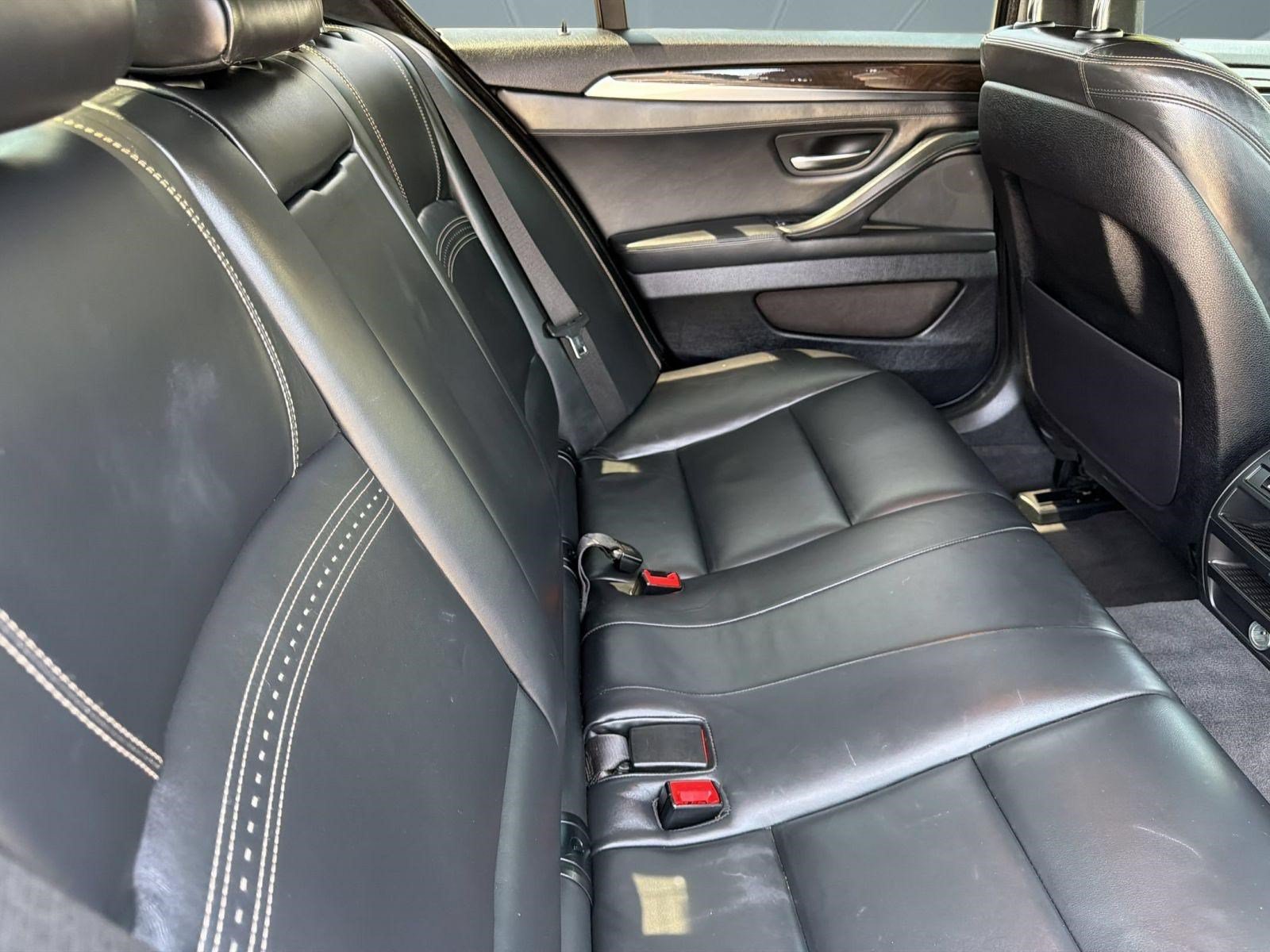 Used 2016 BMW 528i xDrive Sedan w/ M Sport AWD/4WD image 31
