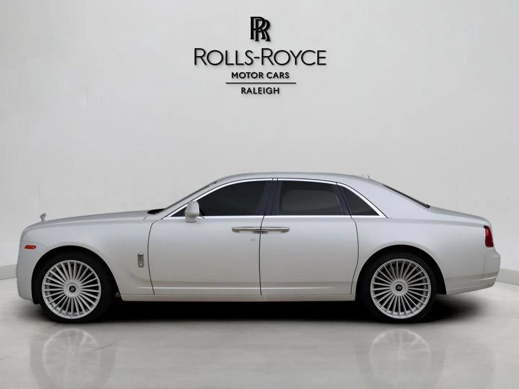 Used 2016 Rolls-Royce Ghost RWD image 4