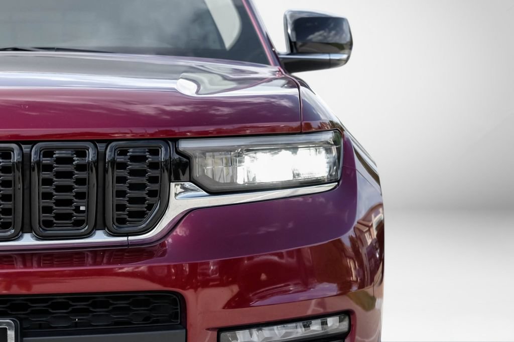 Used 2023 Jeep Grand Cherokee L Limited w/ Trailer Tow Group (B) AWD/4WD image 49