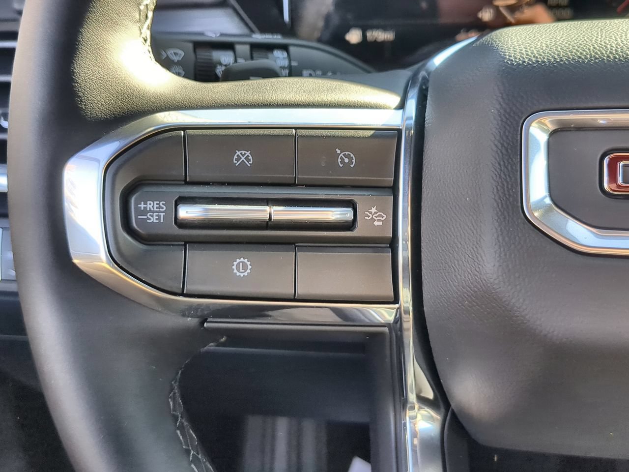 New 2026 GMC Acadia Elevation w/ Elevation Premium Package FWD image 35