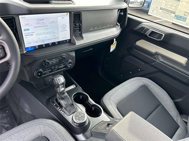 New 2025 Ford Bronco Base image 14