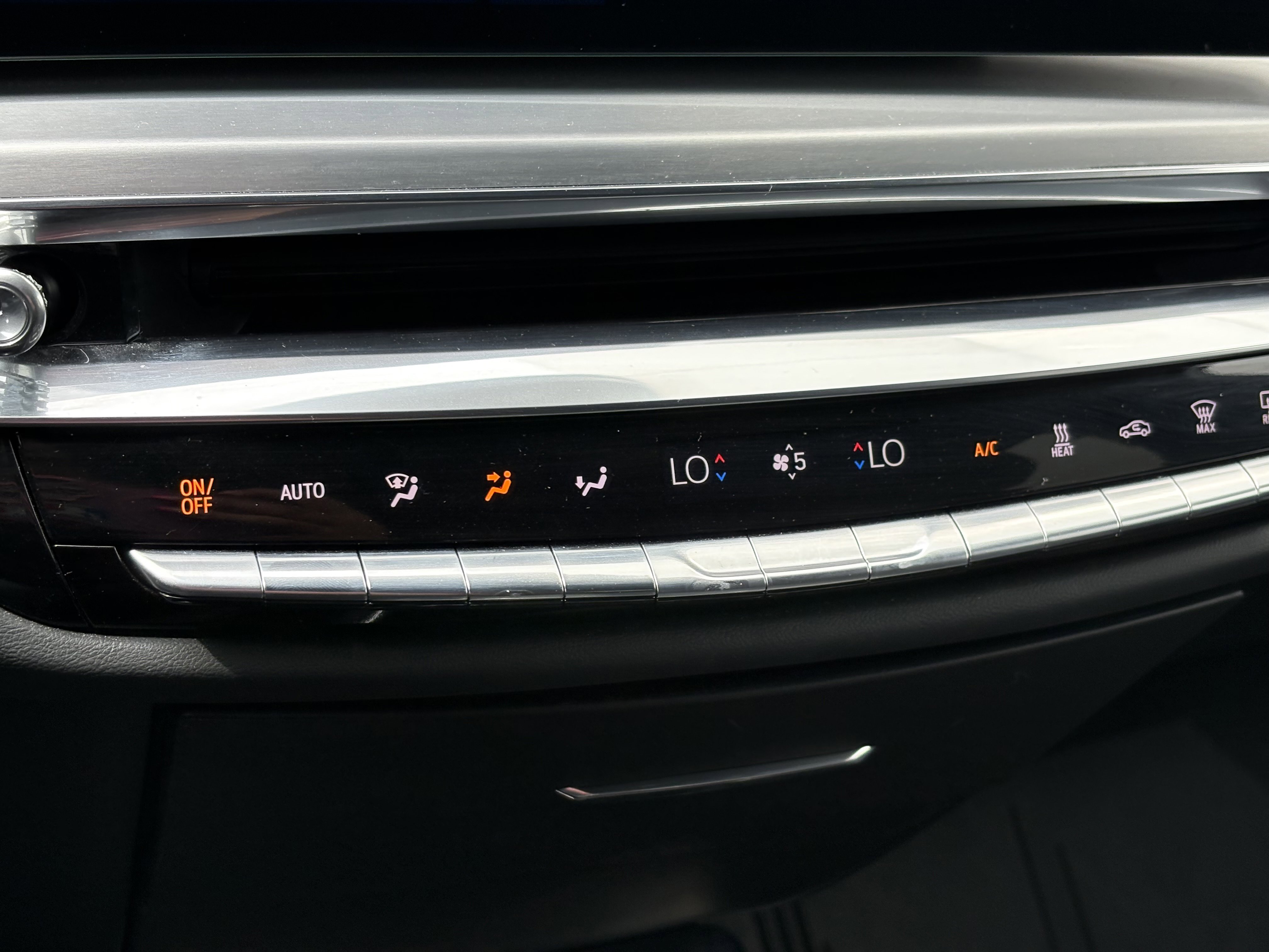 Certified 2024 Cadillac Lyriq Luxury w/ LPO, Floor Liner Package AWD/4WD image 25