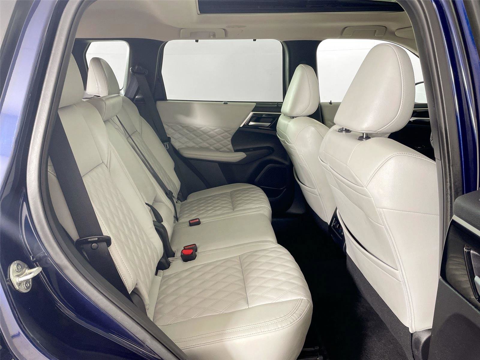 Used 2024 Mitsubishi Outlander SEL image 30