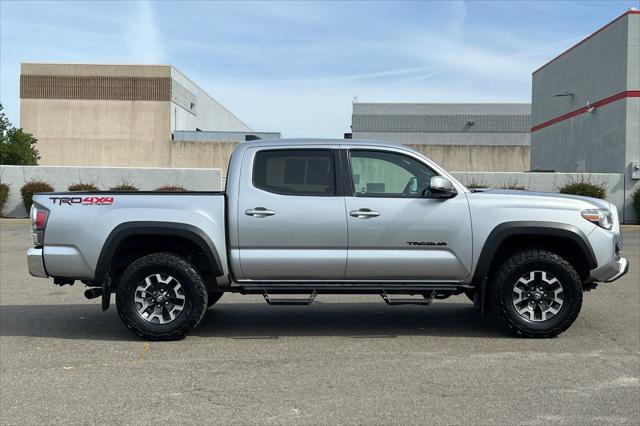 Certified 2022 Toyota Tacoma TRD Off-Road w/ Black Out Package (TMS) image 6
