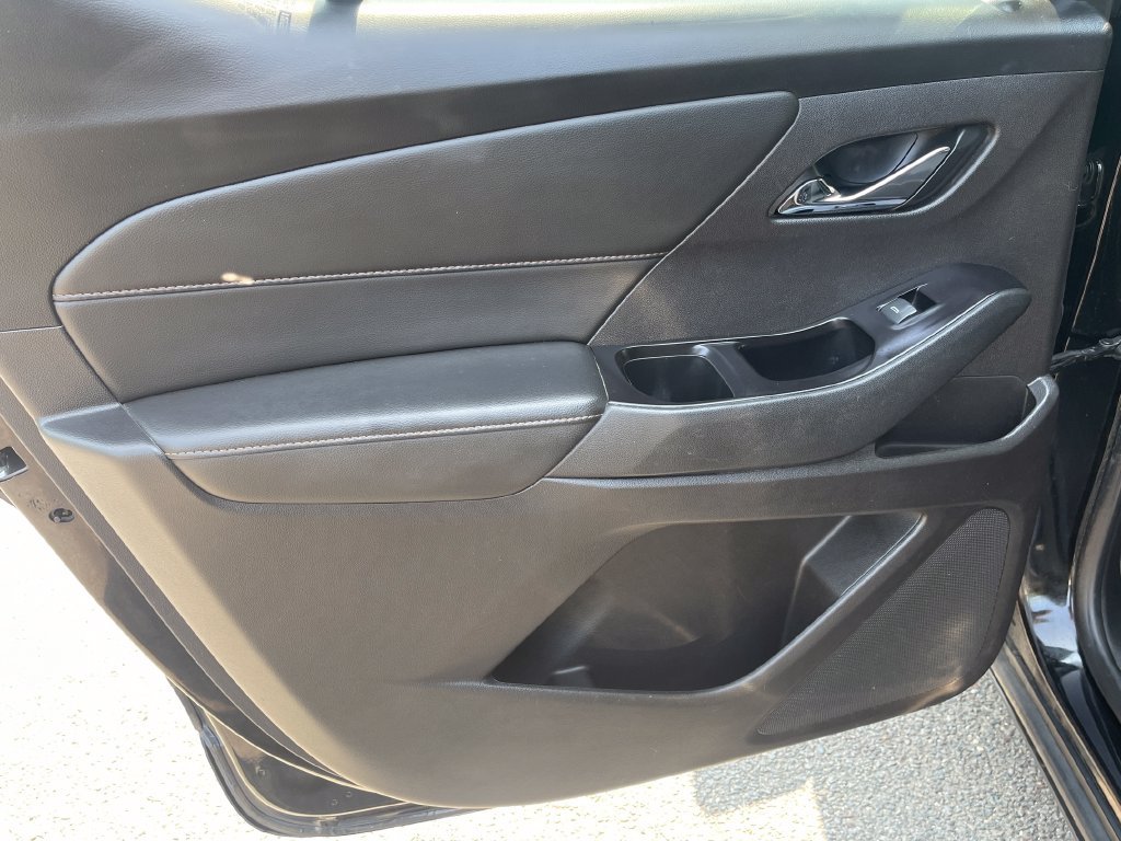 Used 2019 Chevrolet Traverse LS AWD/4WD image 16