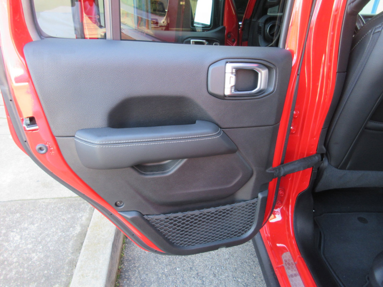 Used 2021 Jeep Wrangler Unlimited Sahara w/ Cold Weather Group image 33