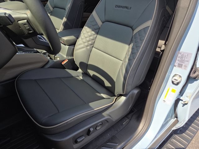 New 2026 GMC Canyon Denali w/ LPO, Black Badging Package AWD/4WD image 25