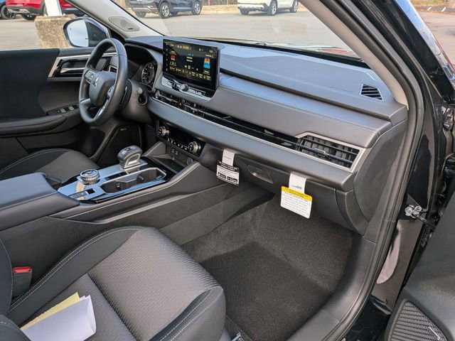 New 2026 Mitsubishi Outlander ES image 34