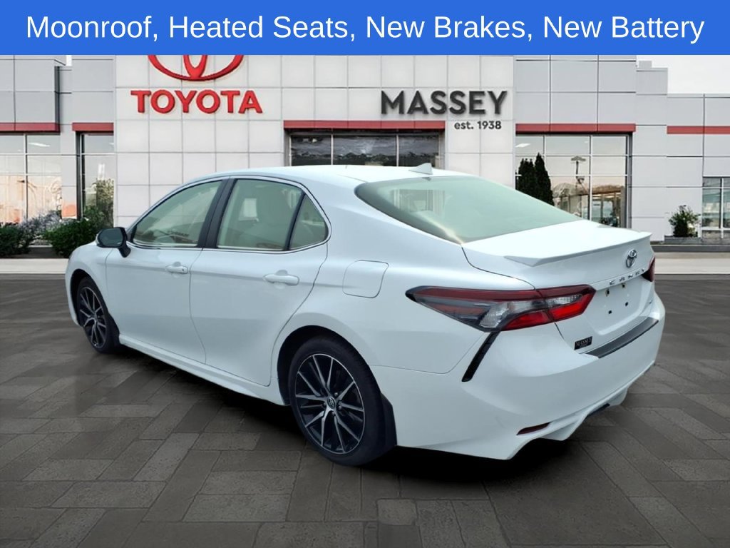 Used 2024 Toyota Camry SE w/ Cold Weather Package FWD image 6