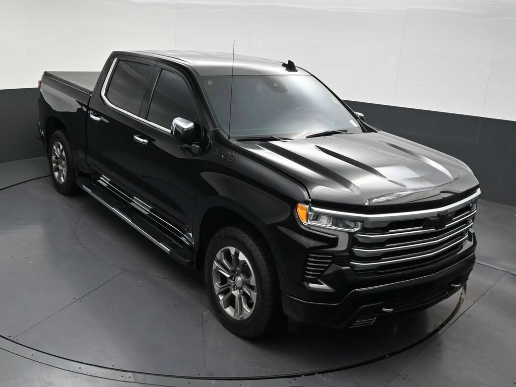 Used 2024 Chevrolet Silverado 1500 High Country w/ Technology Package AWD/4WD image 21