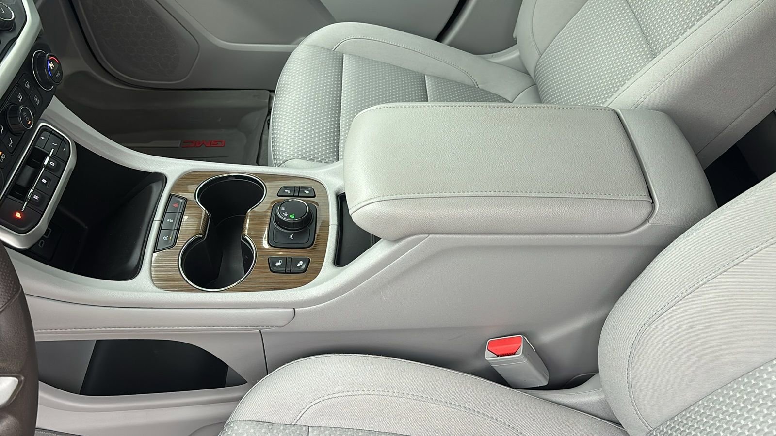 Used 2023 GMC Acadia SLE w/ Driver Convenience Package image 22