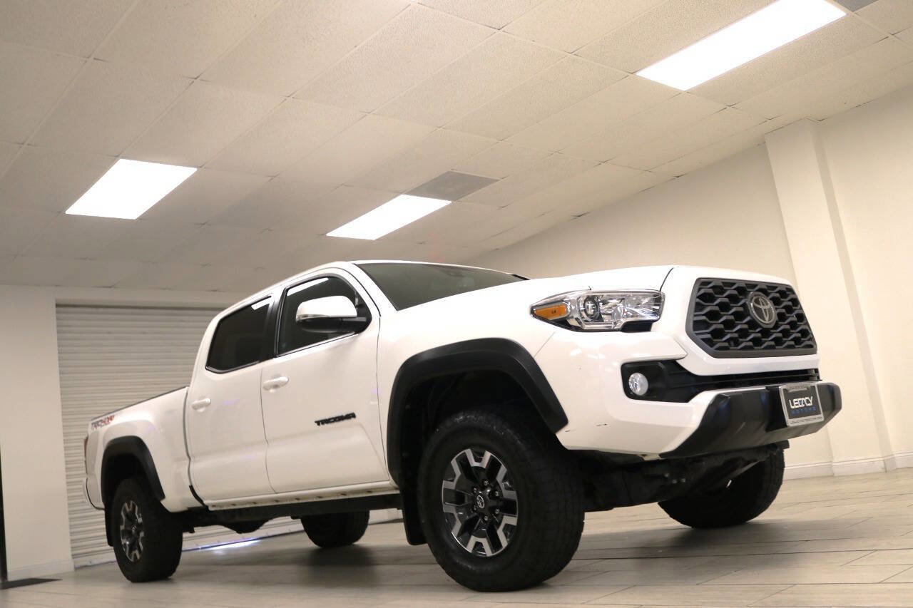 Used 2022 Toyota Tacoma TRD Off-Road image 9