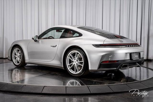 Used 2025 Porsche 911 Carrera RWD image 10
