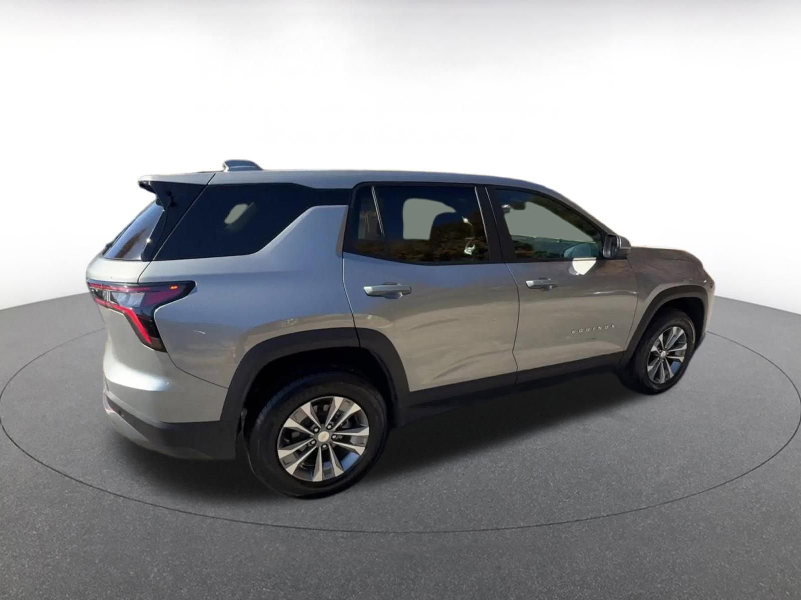 Used 2025 Chevrolet Equinox LT image 15