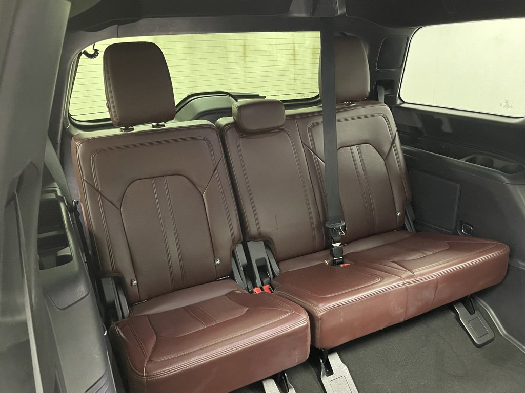 Used 2023 Ford Expedition Limited image 15