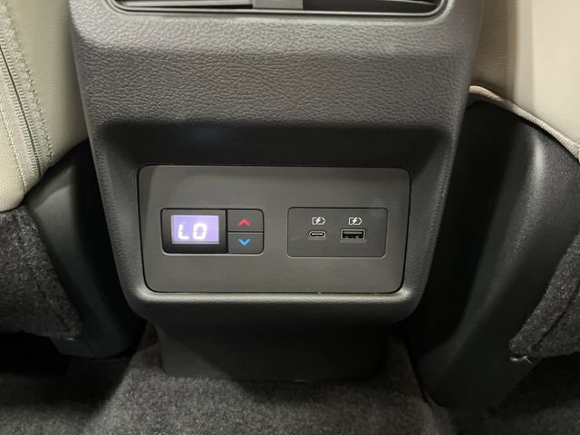 Used 2023 Nissan Rogue SL w/ SL Premium Package image 33