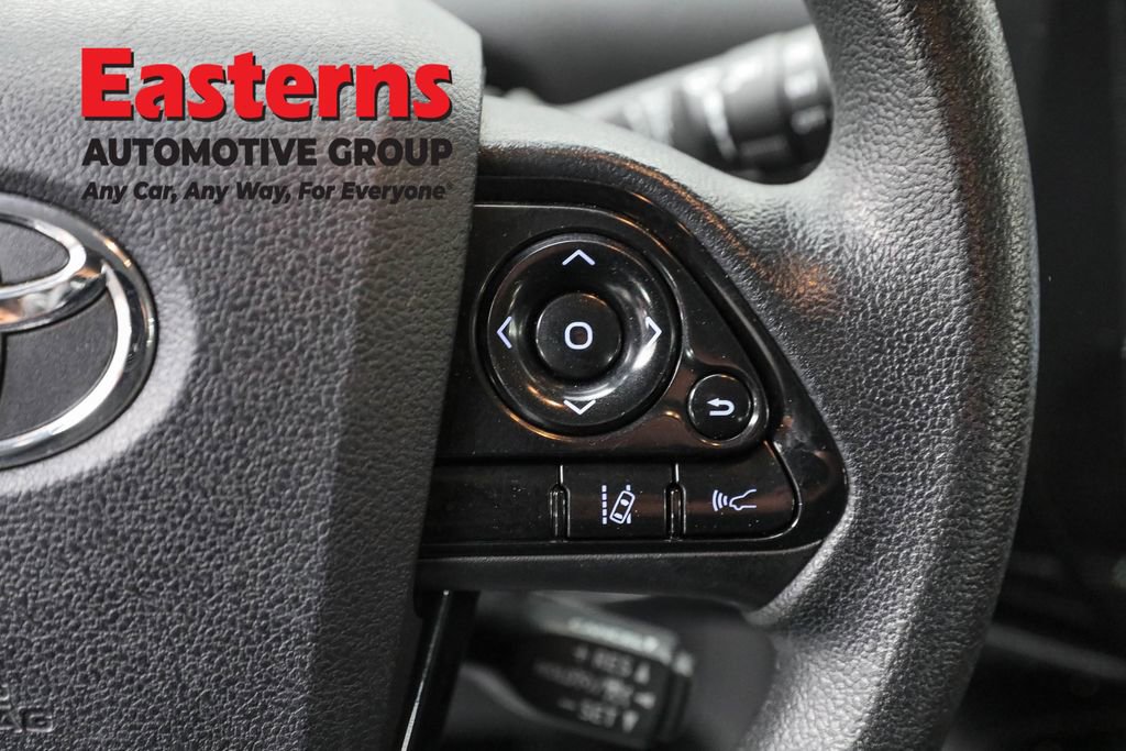 Used 2022 Toyota Prius LE image 16