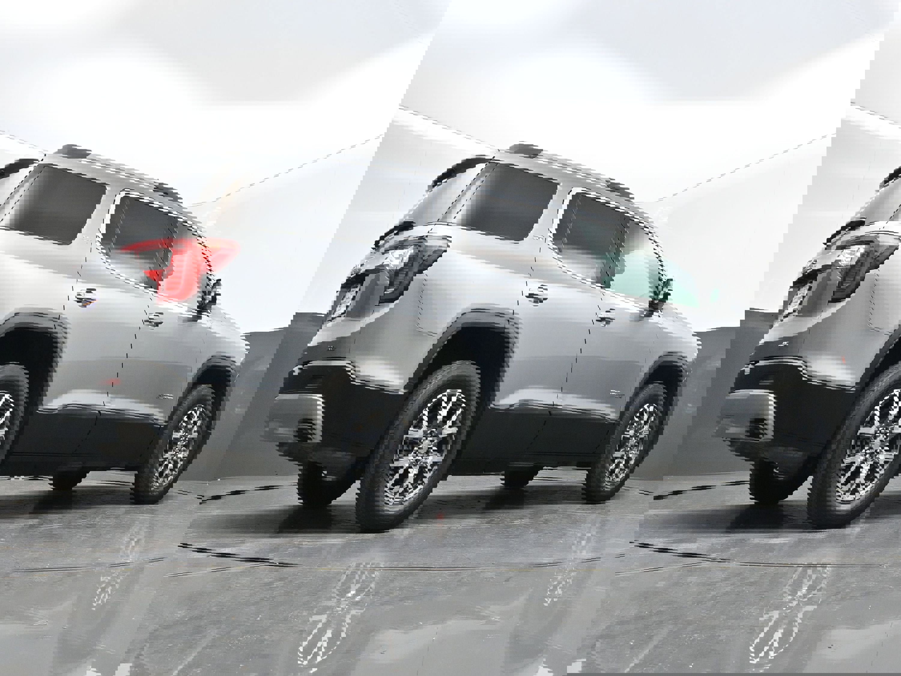 Used 2023 GMC Acadia SLT w/ Technology Package image 47