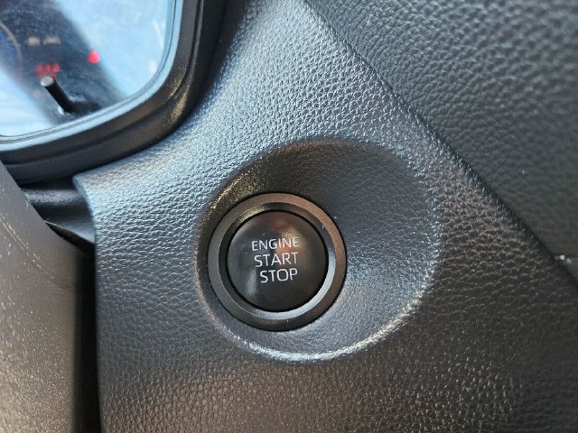 Used 2026 Toyota Corolla Cross LE AWD/4WD image 34