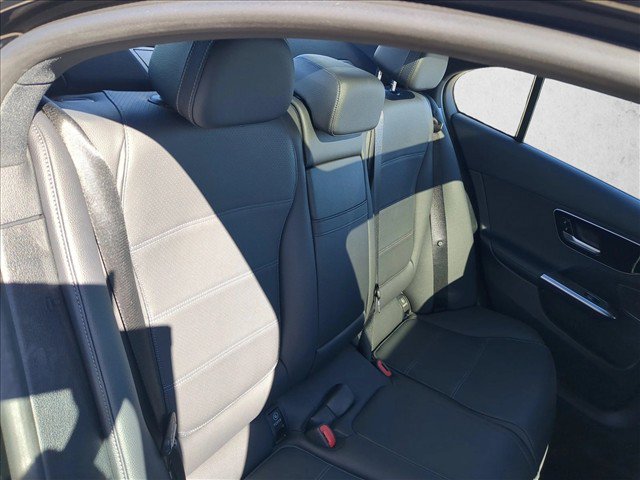 Used 2024 Mercedes-Benz C 300 4MATIC Sedan image 22