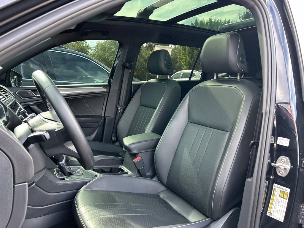 Certified 2023 Volkswagen Tiguan SE R-Line FWD image 20