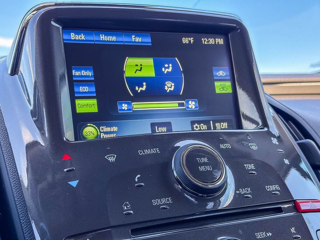 Used 2014 Chevrolet Volt FWD image 25