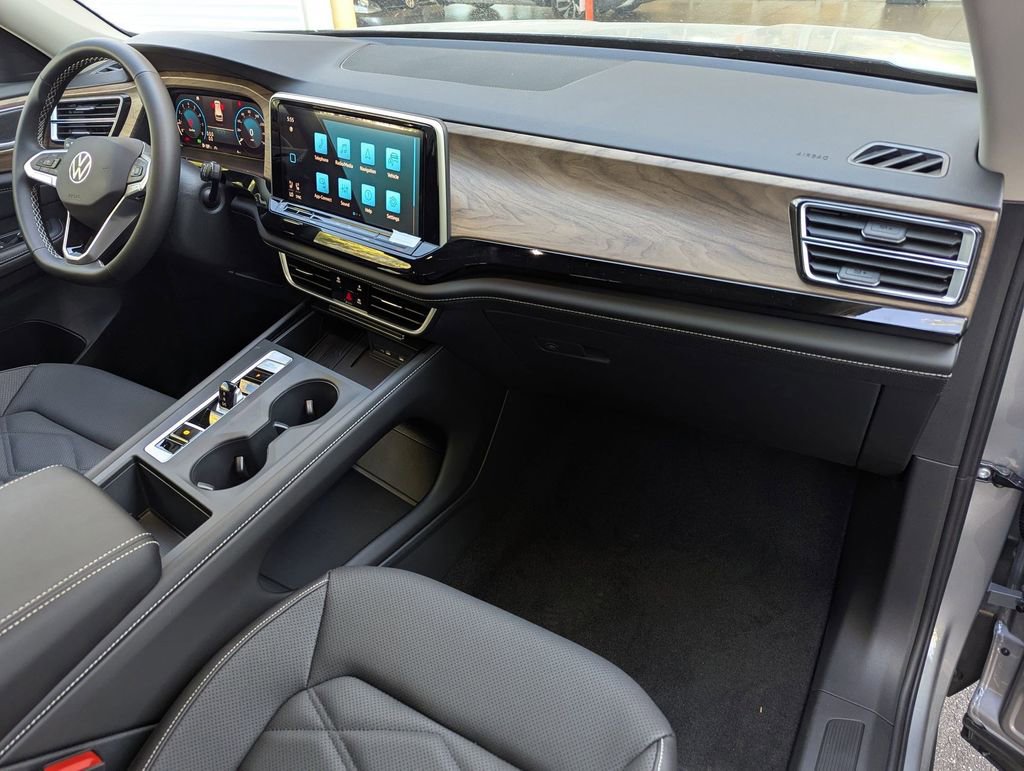 New 2026 Volkswagen Atlas SE FWD image 21