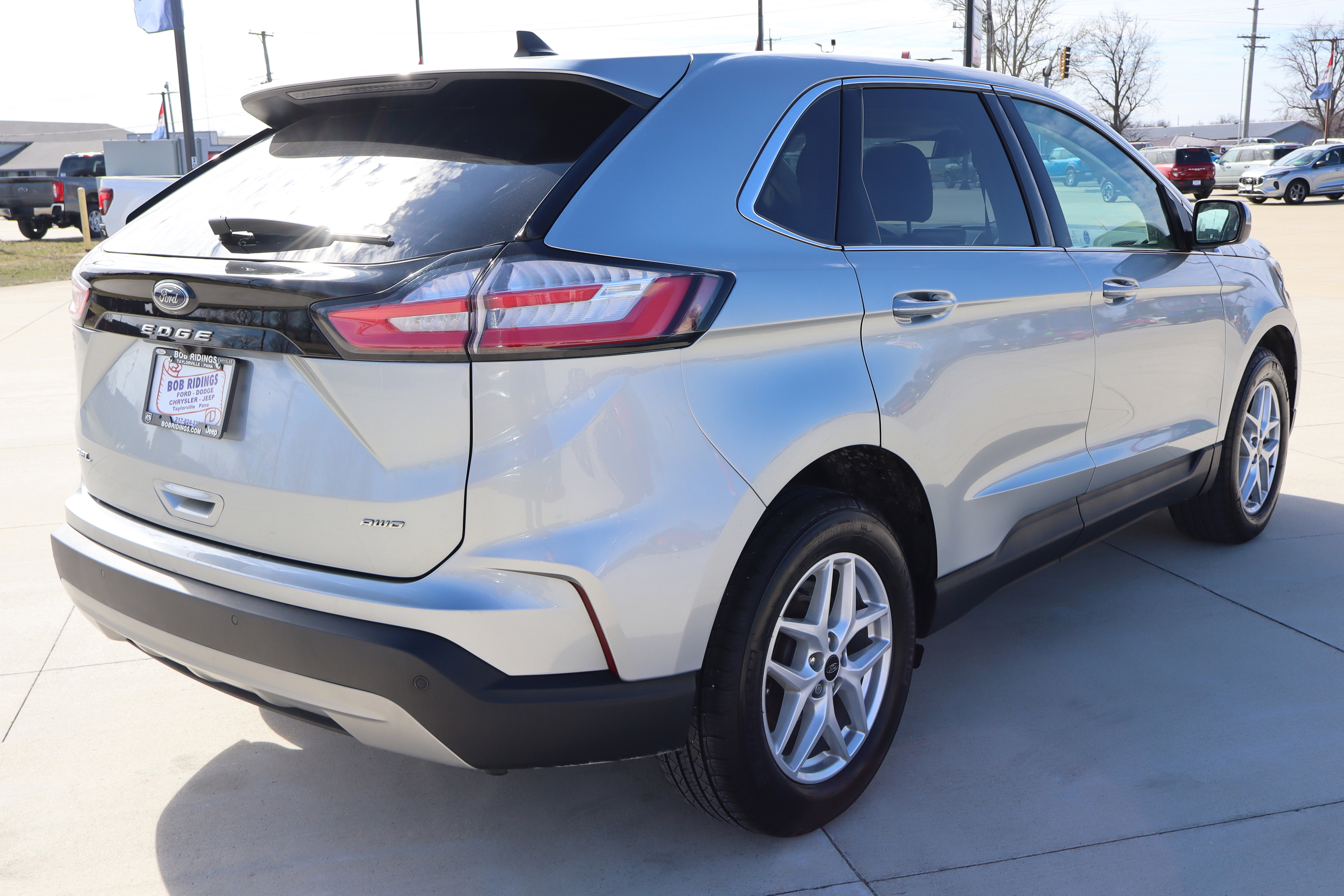 Used 2024 Ford Edge SEL w/ Convenience Package image 6