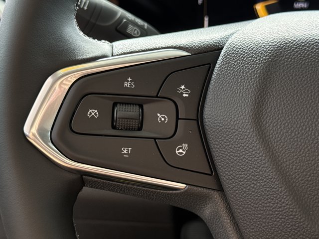 New 2026 Chevrolet Trax ACTIV w/ Driver Confidence Package FWD image 17