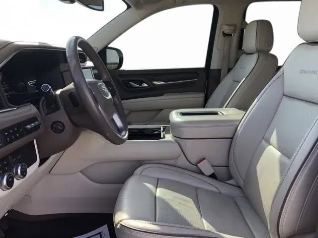 Used 2022 GMC Yukon XL Denali image 9