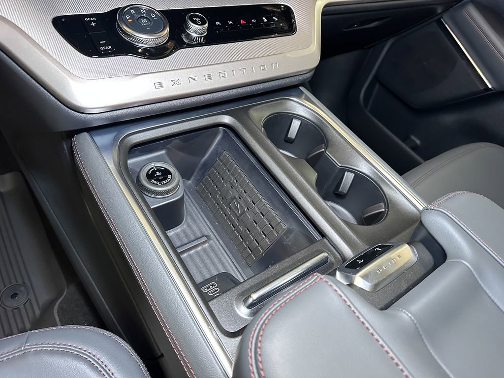 Used 2025 Ford Expedition Max Active image 35