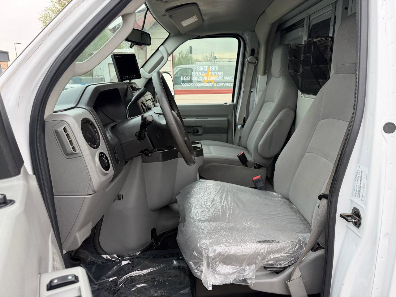 Used 2019 Ford E-350 and Econoline 350 Super Duty w/ Power Windows & Locks Group image 11