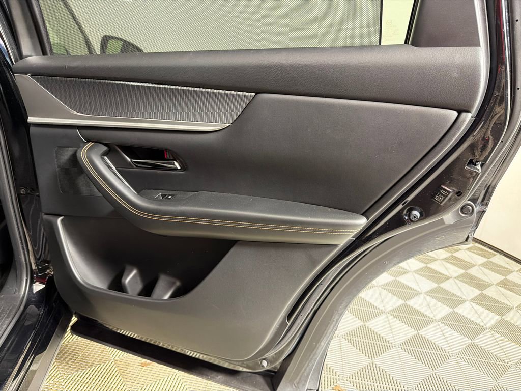 Used 2025 MAZDA CX-70 3.3 Turbo w/ Preferred Package image 17
