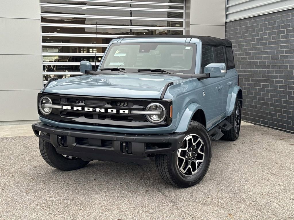 Used 2023 Ford Bronco Outer Banks AWD/4WD video 1