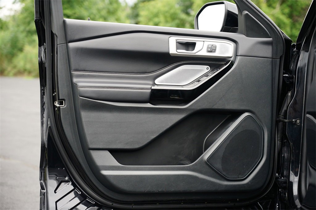 Used 2023 Ford Explorer ST w/ Technology Package image 14
