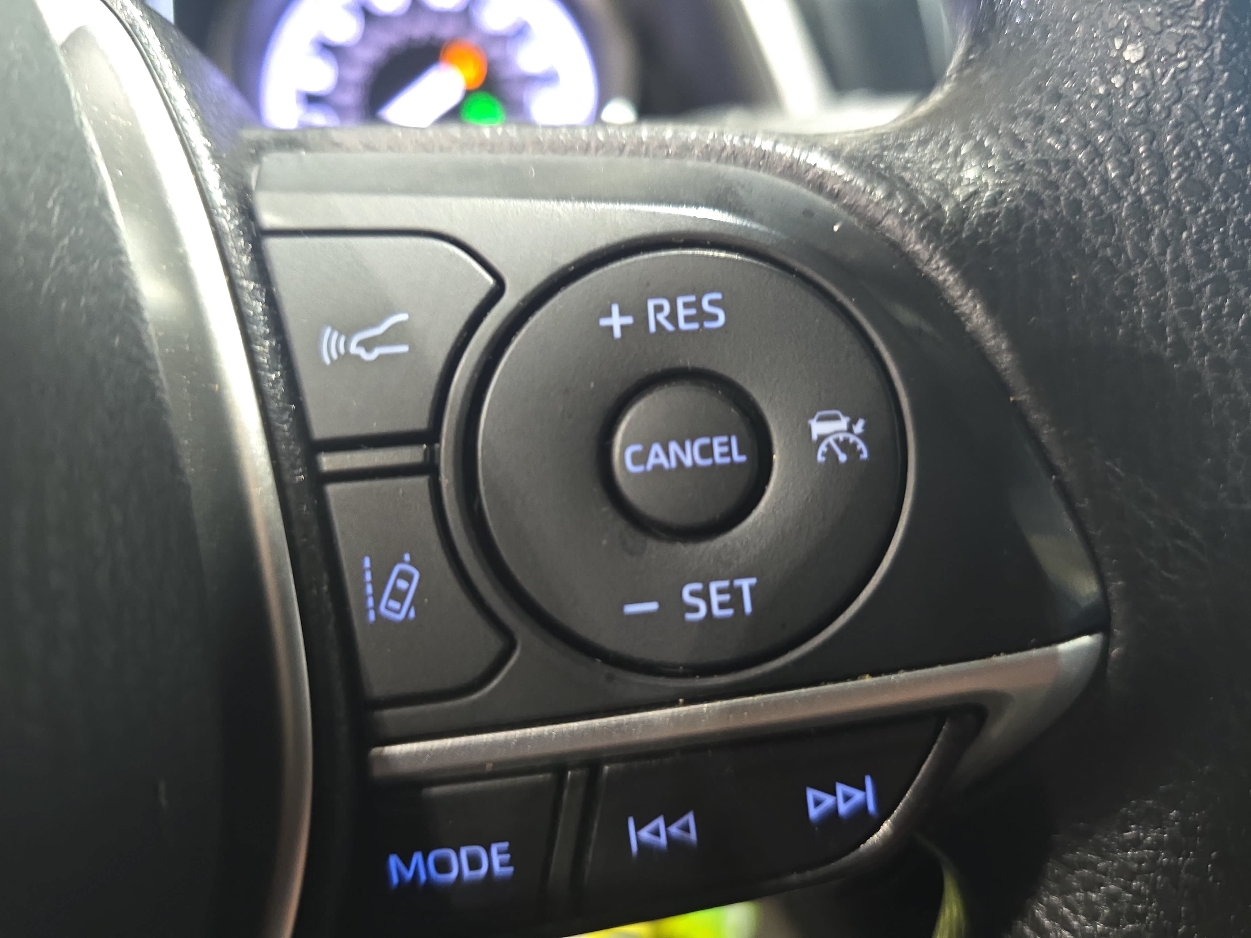 Used 2022 Toyota Camry LE FWD image 17