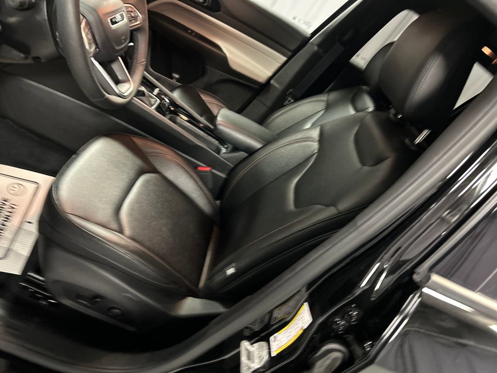 Used 2024 Jeep Compass Limited image 12