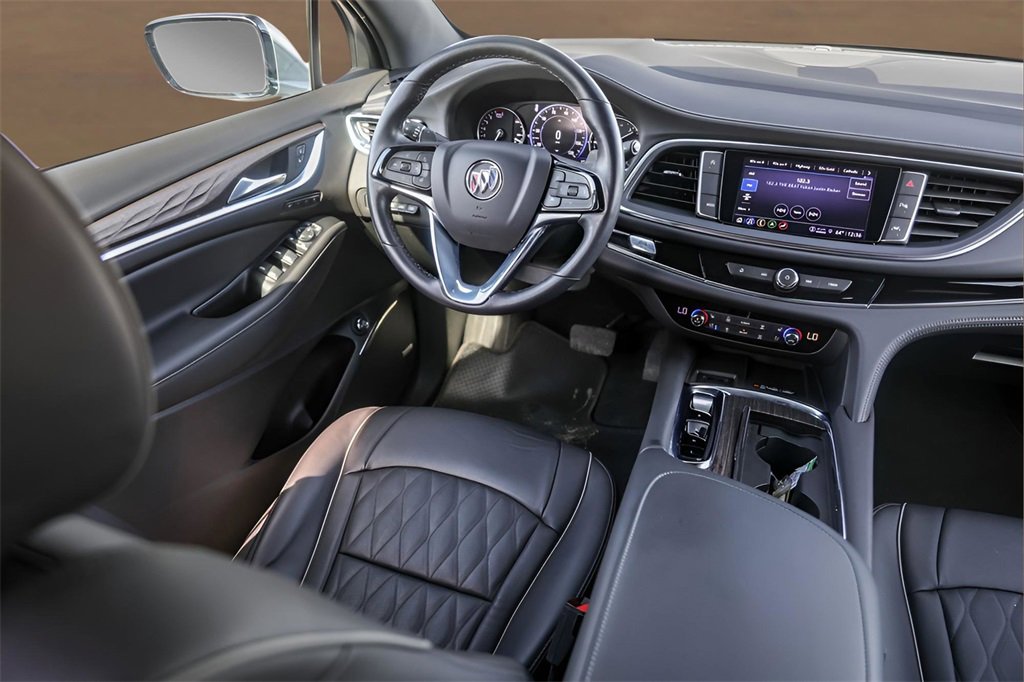 Used 2024 Buick Enclave Avenir w/ Avenir Technology Package image 28