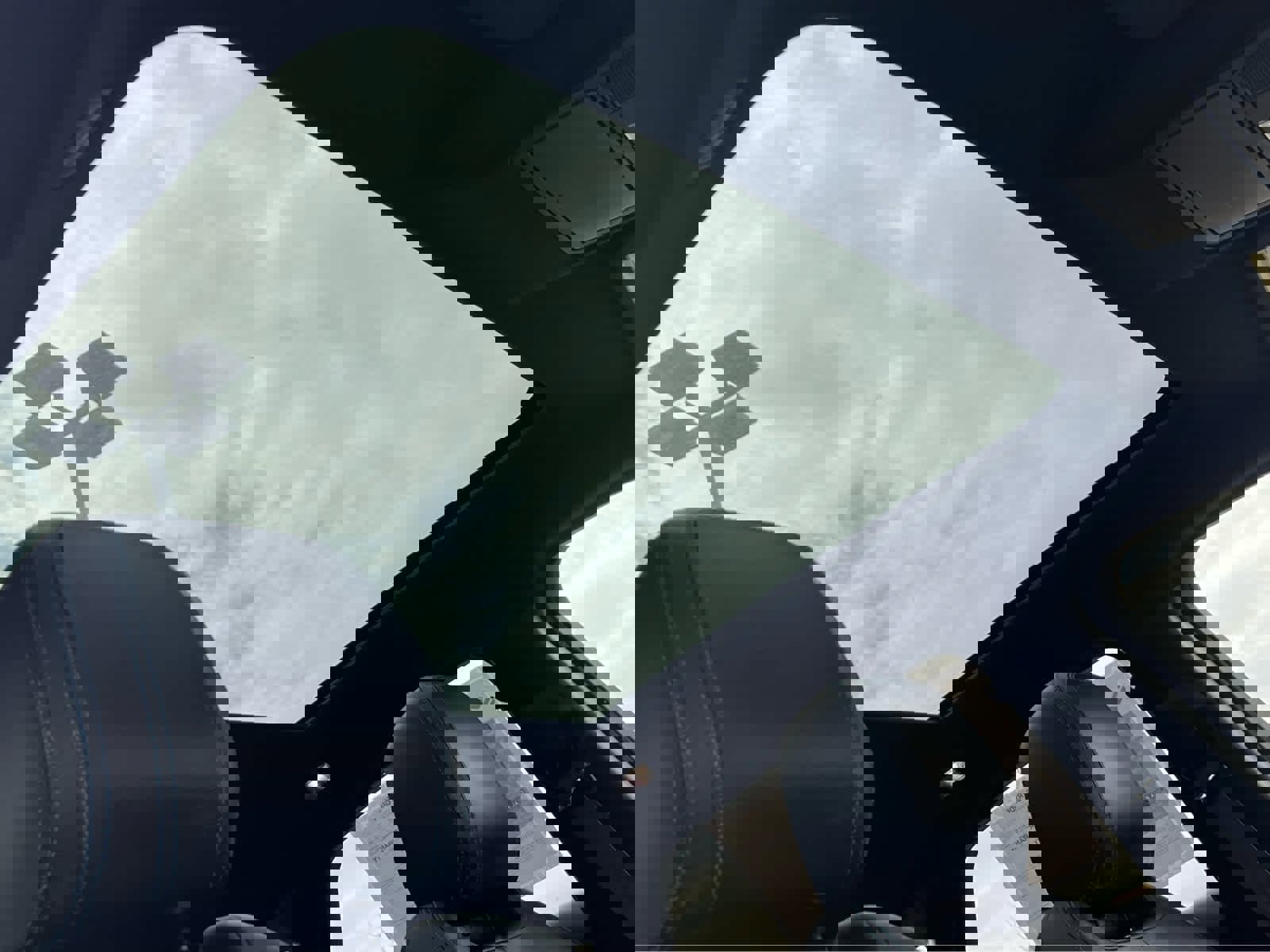 Used 2019 Jaguar E-PACE R-Dynamic SE image 21