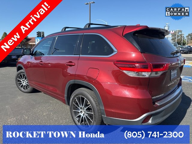 Used 2017 Toyota Highlander SE image 3