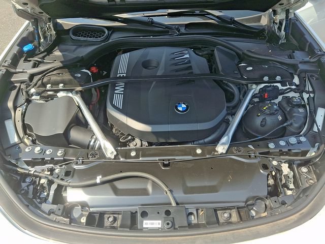 Used 2024 BMW 740i xDrive w/ Premium Package 2 AWD/4WD image 27