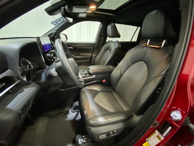 Certified 2023 Toyota Highlander XSE image 10