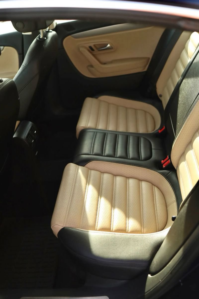 Used 2013 Volkswagen CC R-Line FWD image 38