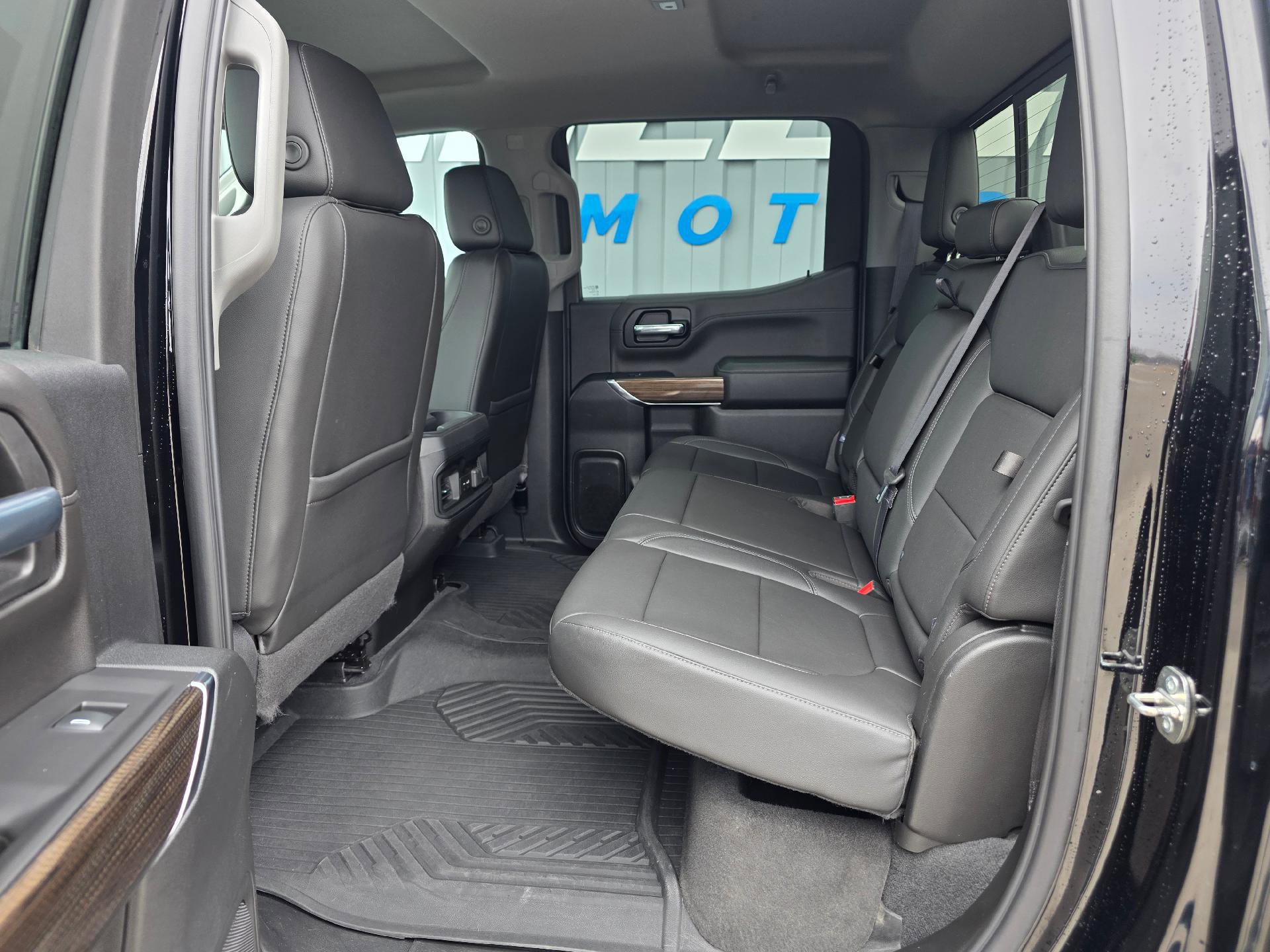 Used 2020 Chevrolet Silverado 1500 LT Trail Boss w/ Midnight Edition image 21