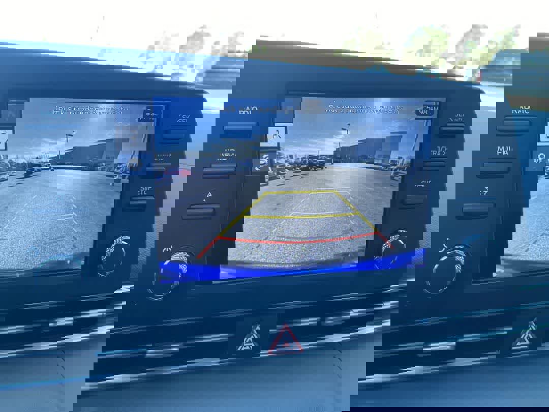 Used 2025 Hyundai Elantra Sport image 17